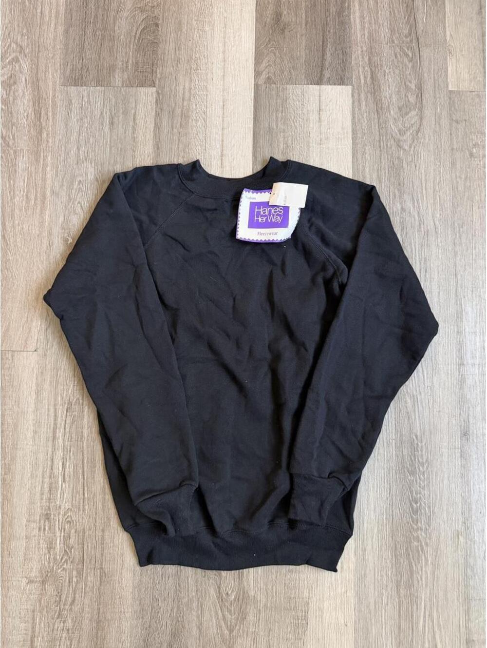 NWT Vintage Hanes Her way Black crewneck sz M